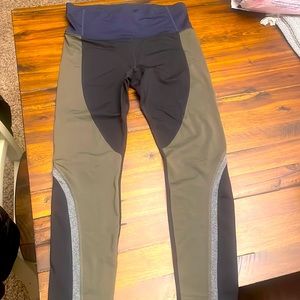 Athleta legging size Medium